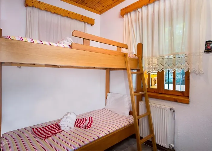 Hébergement de vacances Polina House Maries *